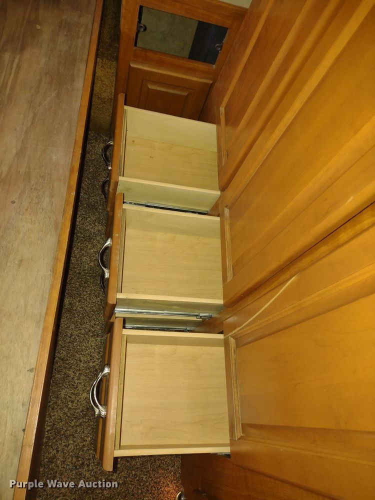 image for item DQ1703 2006 Freightliner Astoria  RV