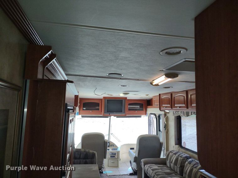 image for item DQ1703 2006 Freightliner Astoria  RV