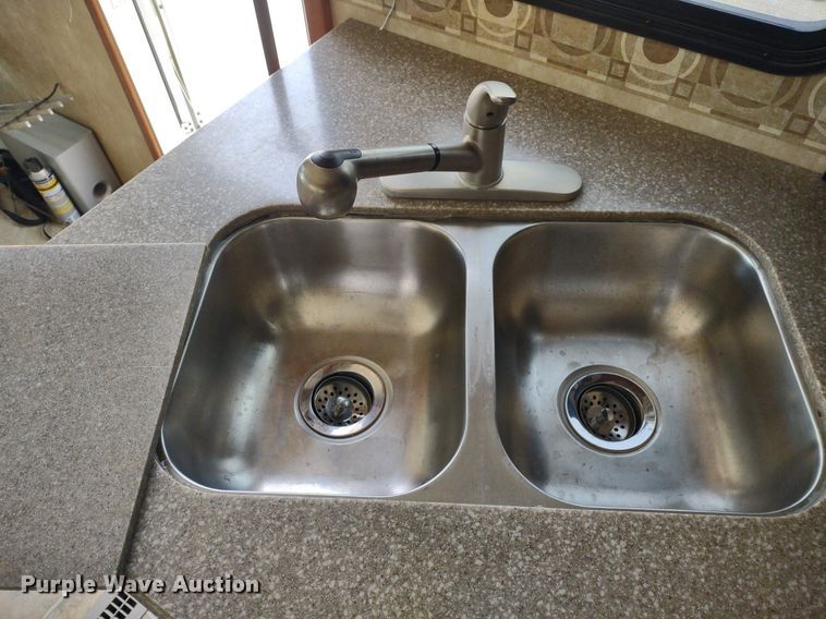 image for item DQ1705 2007 Forest River Georgetown  RV