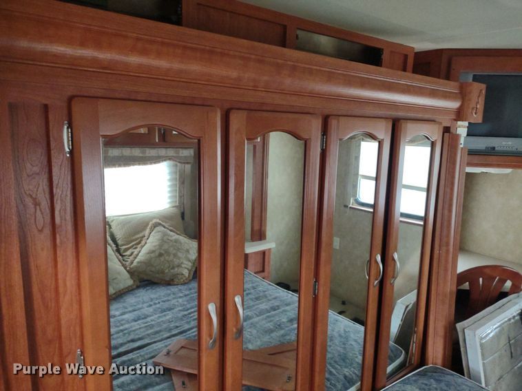 image for item DQ1705 2007 Forest River Georgetown  RV