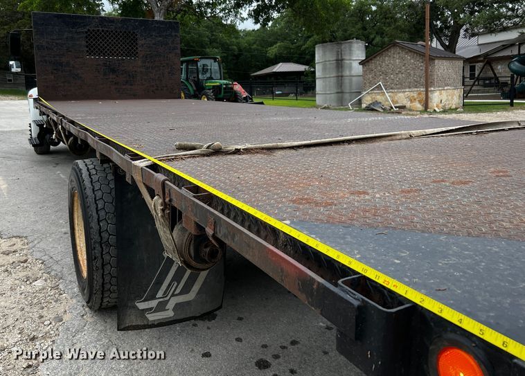 image for item DQ2030 2009 International 4300  Ext. Cab flatbed truck