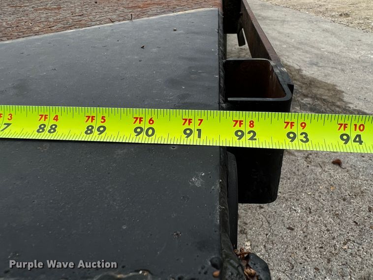 image for item DQ2030 2009 International 4300  Ext. Cab flatbed truck