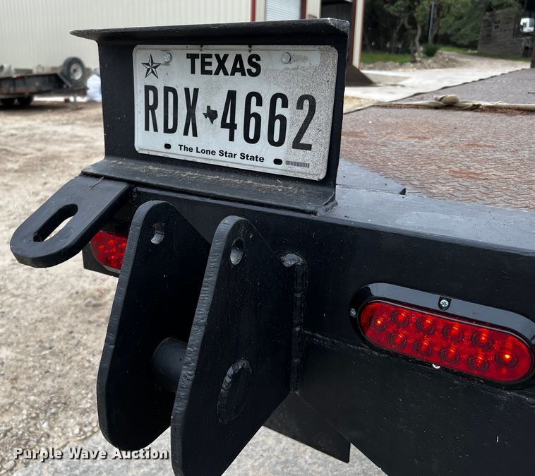 image for item DQ2030 2009 International 4300  Ext. Cab flatbed truck