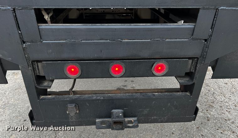 image for item DQ2030 2009 International 4300  Ext. Cab flatbed truck