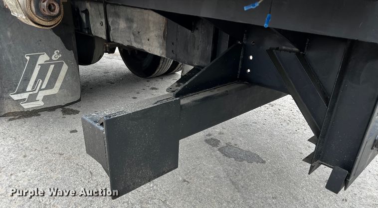 image for item DQ2030 2009 International 4300  Ext. Cab flatbed truck