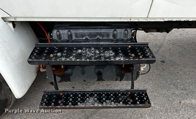 image for item DQ2030 2009 International 4300  Ext. Cab flatbed truck