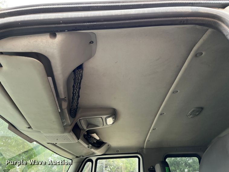 image for item DQ2030 2009 International 4300  Ext. Cab flatbed truck