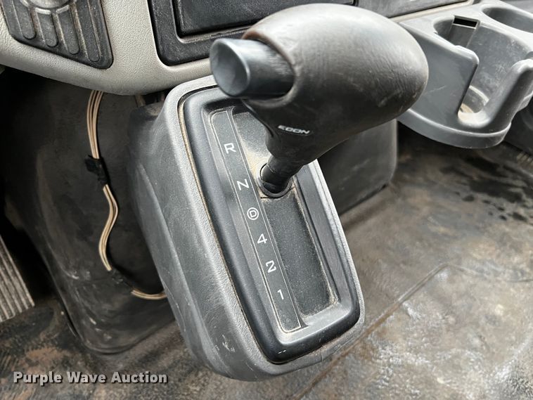 image for item DQ2030 2009 International 4300  Ext. Cab flatbed truck