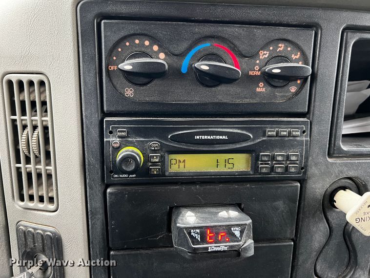 image for item DQ2030 2009 International 4300  Ext. Cab flatbed truck