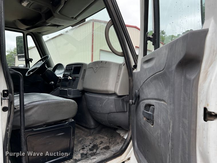 image for item DQ2030 2009 International 4300  Ext. Cab flatbed truck