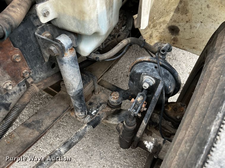 image for item DQ2030 2009 International 4300  Ext. Cab flatbed truck