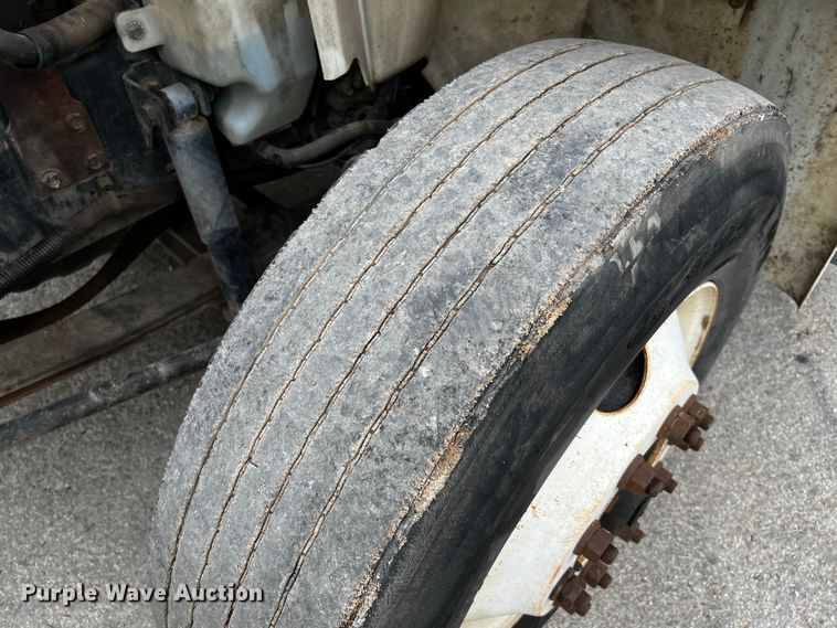 image for item DQ2030 2009 International 4300  Ext. Cab flatbed truck