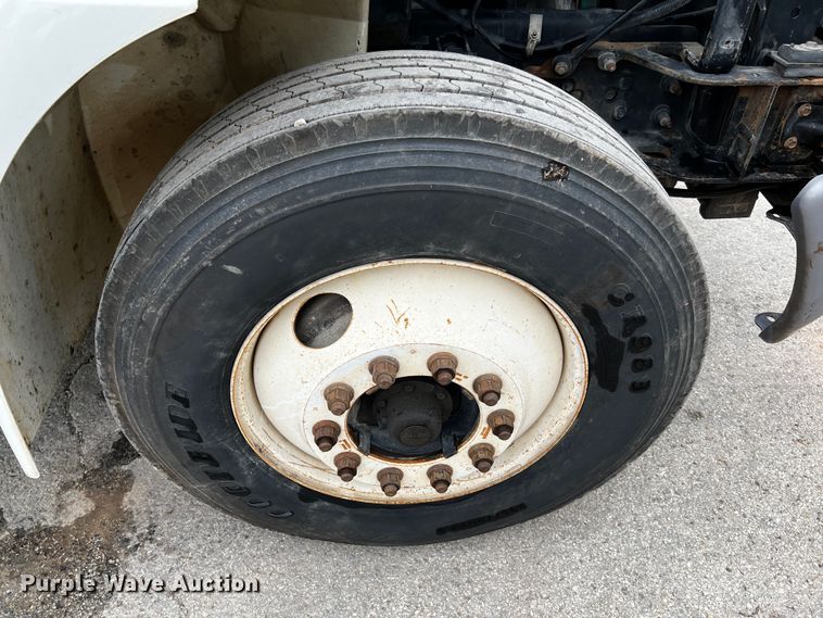 image for item DQ2030 2009 International 4300  Ext. Cab flatbed truck