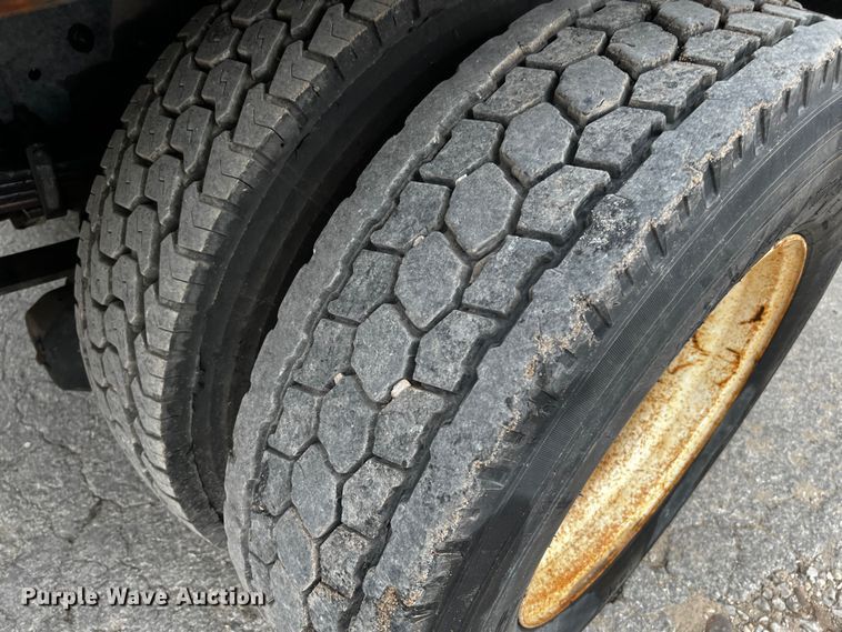 image for item DQ2030 2009 International 4300  Ext. Cab flatbed truck