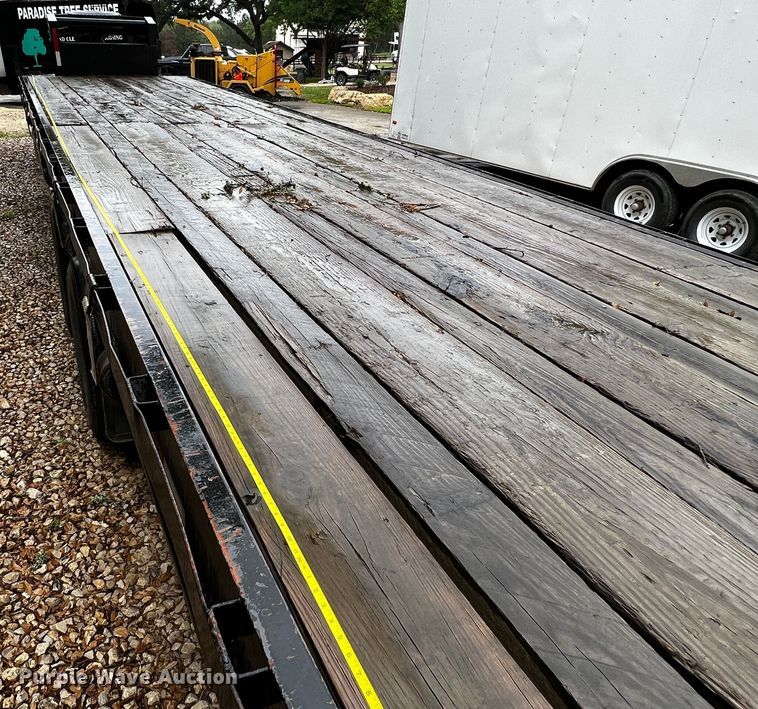 image for item DQ2035 1978 Gooseneck  equipment trailer