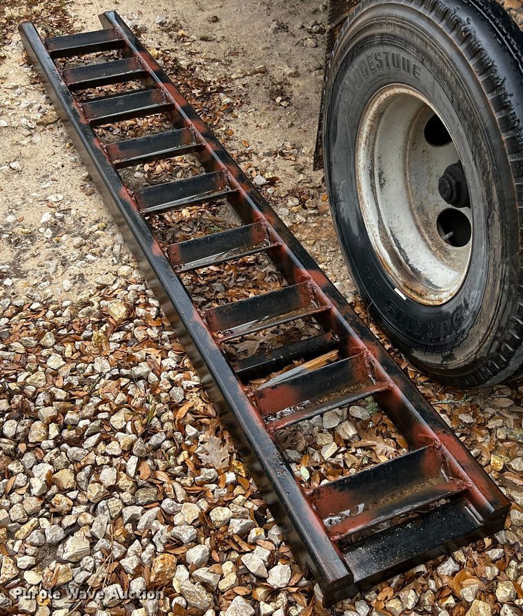 image for item DQ2035 1978 Gooseneck  equipment trailer