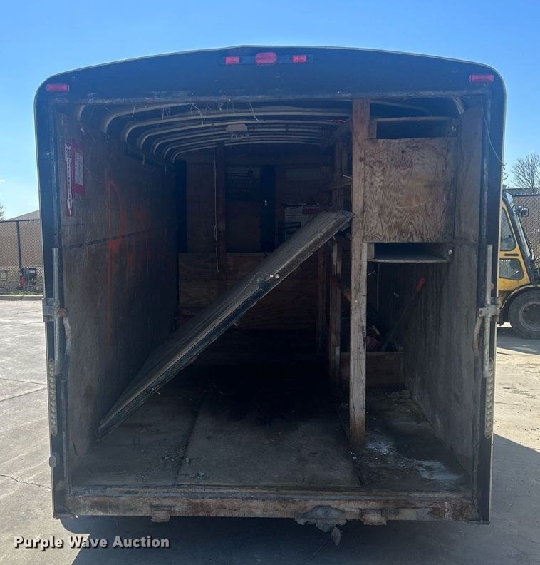 image for item DR4599 2009 H&H TC14  enclosed cargo trailer