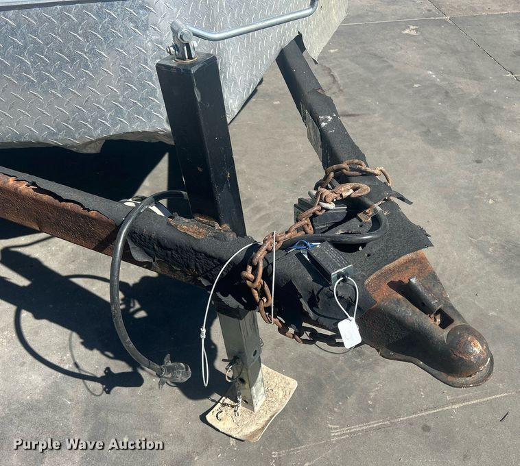 image for item DR4599 2009 H&H TC14  enclosed cargo trailer