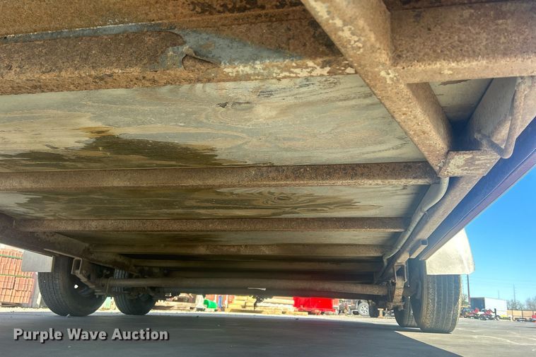 image for item DR4599 2009 H&H TC14  enclosed cargo trailer