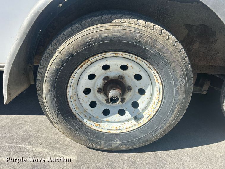 image for item DR4599 2009 H&H TC14  enclosed cargo trailer