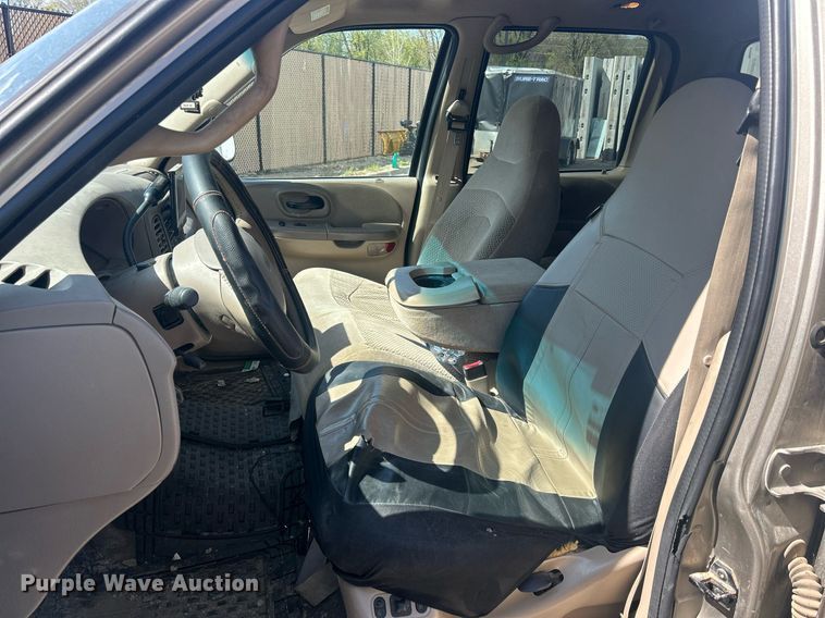 image for item DR4600 2001 Ford F150  SuperCrew pickup truck