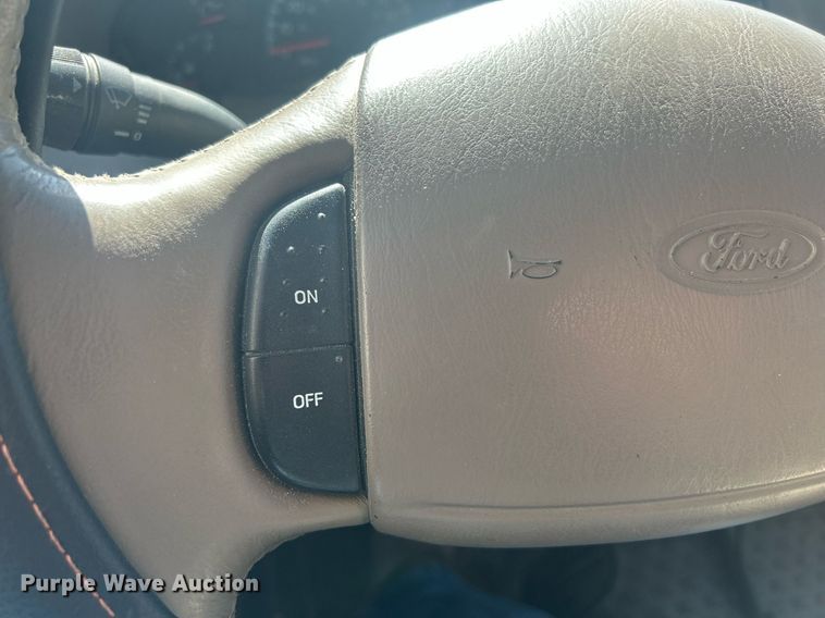 image for item DR4600 2001 Ford F150  SuperCrew pickup truck