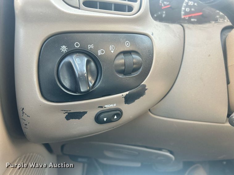 image for item DR4600 2001 Ford F150  SuperCrew pickup truck