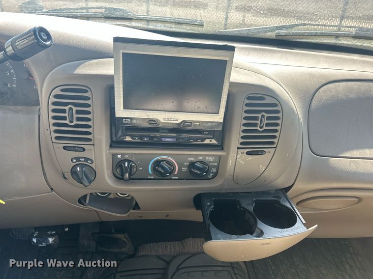 image for item DR4600 2001 Ford F150  SuperCrew pickup truck