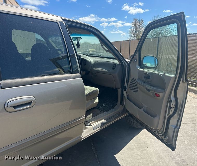 image for item DR4600 2001 Ford F150  SuperCrew pickup truck