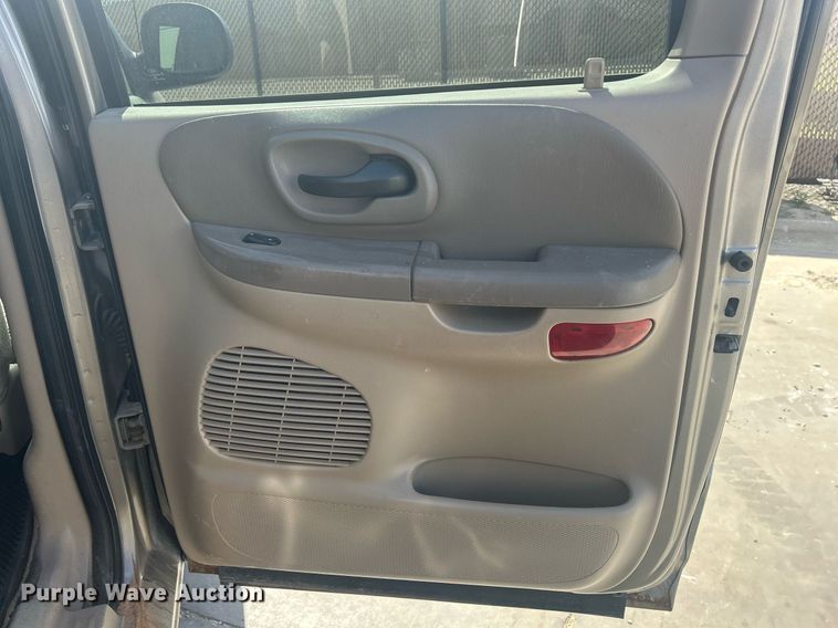 image for item DR4600 2001 Ford F150  SuperCrew pickup truck