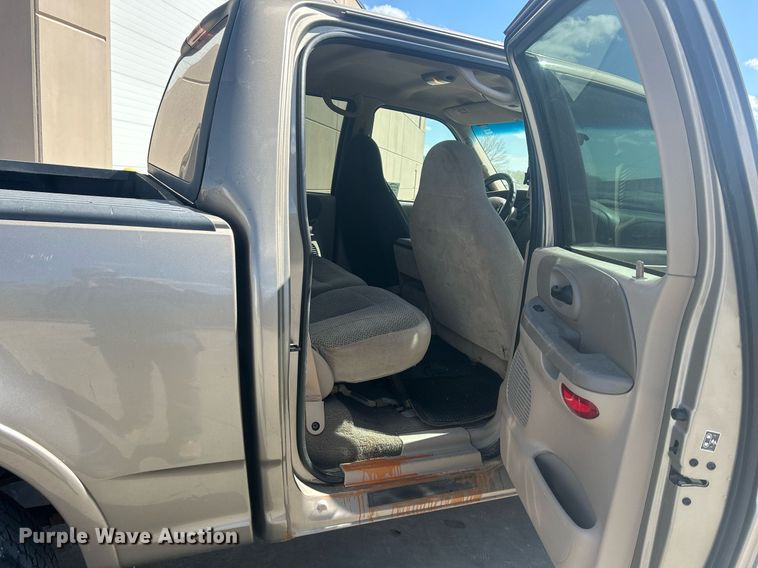 image for item DR4600 2001 Ford F150  SuperCrew pickup truck