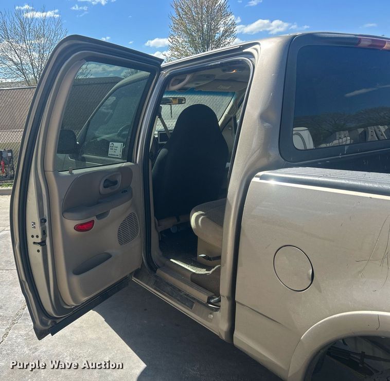 image for item DR4600 2001 Ford F150  SuperCrew pickup truck