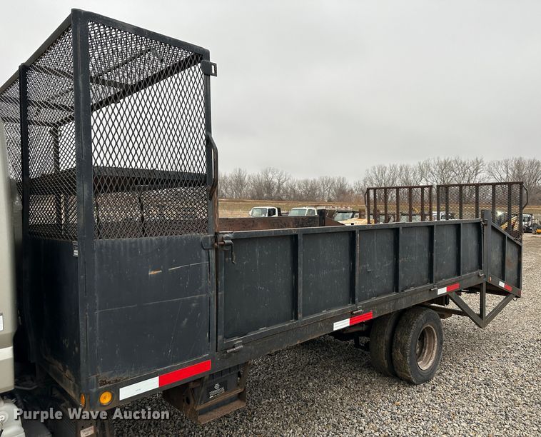 image for item DR5070 2006 Mitsubishi FUSO  flatbed truck