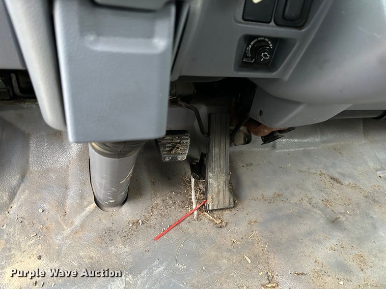 image for item DR5070 2006 Mitsubishi FUSO  flatbed truck