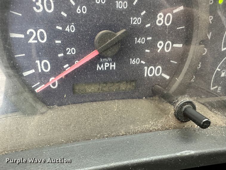 image for item DR5070 2006 Mitsubishi FUSO  flatbed truck