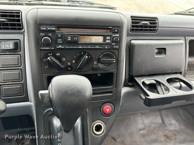 image for item DR5070 2006 Mitsubishi FUSO  flatbed truck