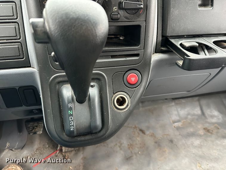 image for item DR5070 2006 Mitsubishi FUSO  flatbed truck