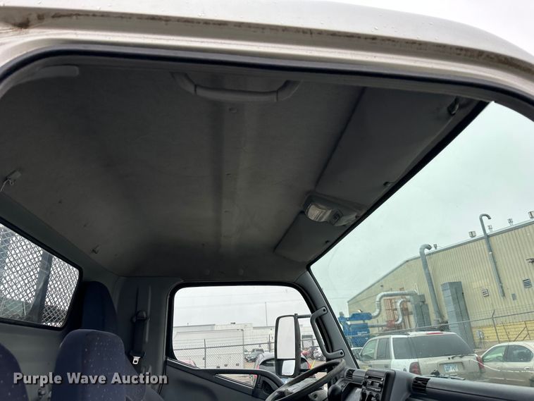 image for item DR5070 2006 Mitsubishi FUSO  flatbed truck