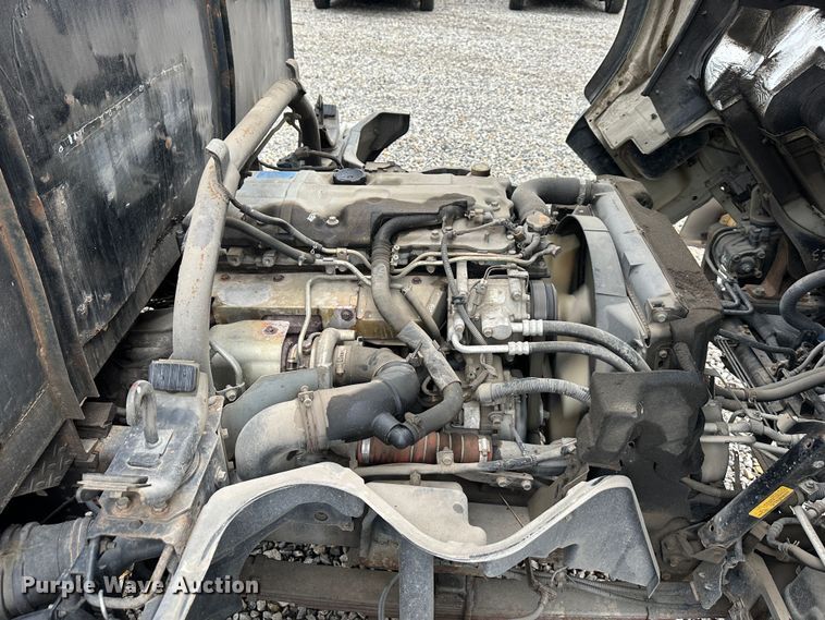 image for item DR5070 2006 Mitsubishi FUSO  flatbed truck