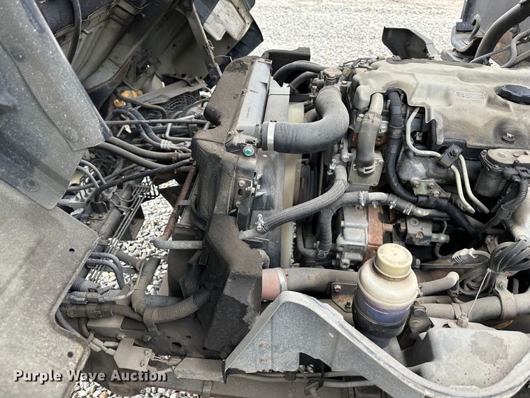 image for item DR5070 2006 Mitsubishi FUSO  flatbed truck