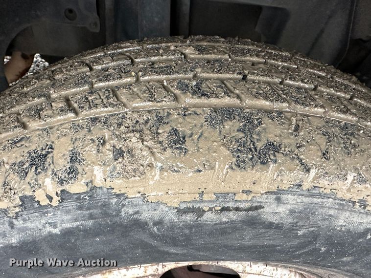 image for item DR5070 2006 Mitsubishi FUSO  flatbed truck