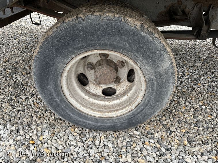 image for item DR5070 2006 Mitsubishi FUSO  flatbed truck