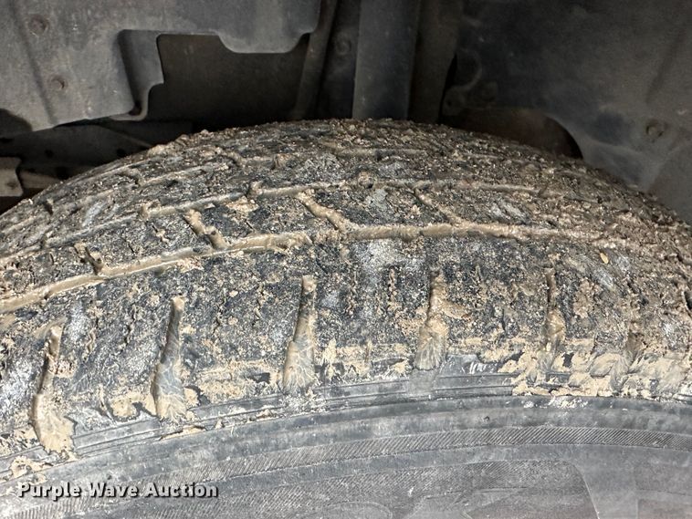 image for item DR5070 2006 Mitsubishi FUSO  flatbed truck