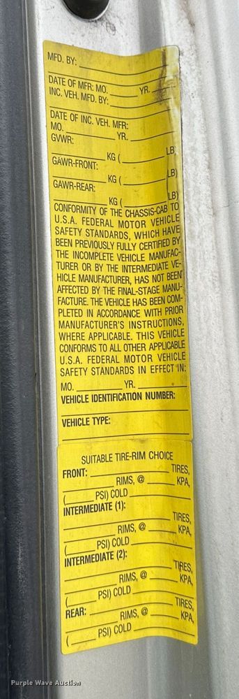 image for item DR5070 2006 Mitsubishi FUSO  flatbed truck