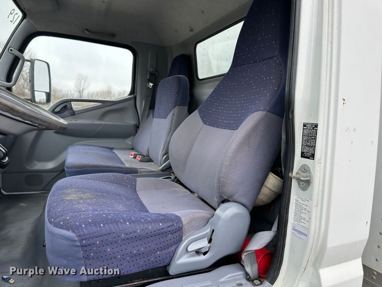 image for item DR5071 2008 Mitsubishi Fuso FE145  box truck