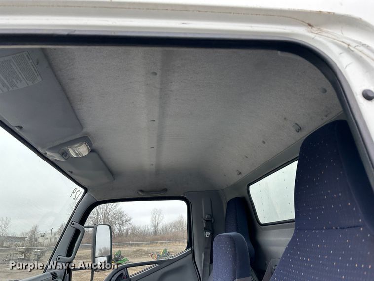 image for item DR5071 2008 Mitsubishi Fuso FE145  box truck