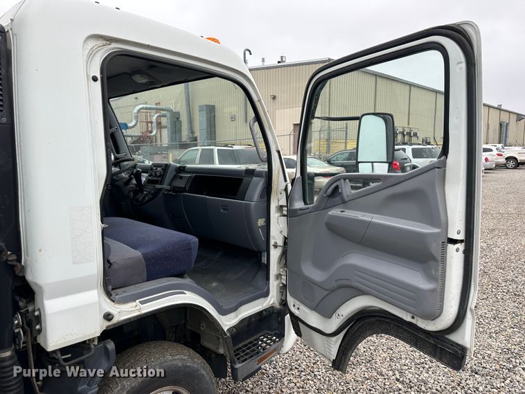 image for item DR5071 2008 Mitsubishi Fuso FE145  box truck