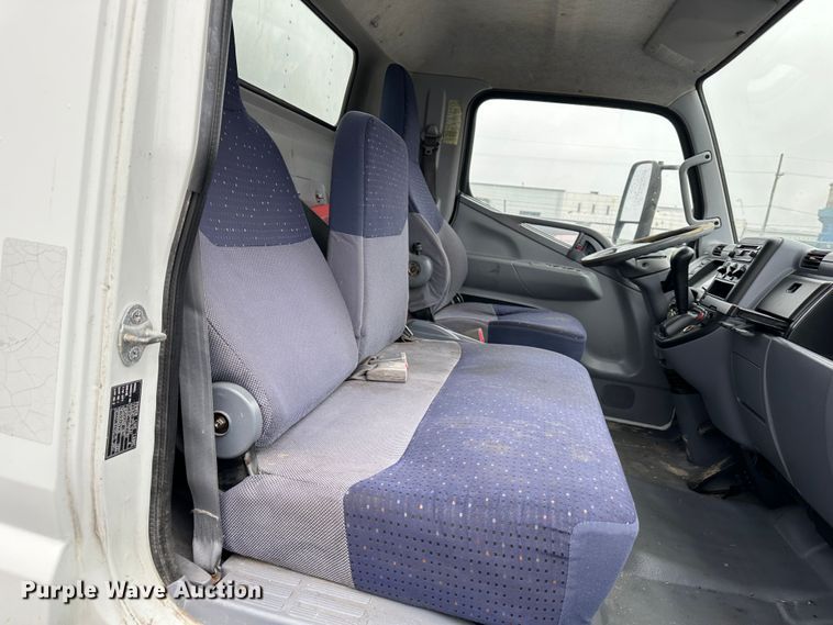 image for item DR5071 2008 Mitsubishi Fuso FE145  box truck