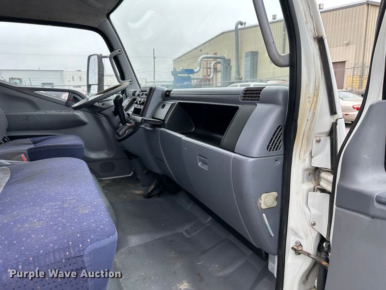 image for item DR5071 2008 Mitsubishi Fuso FE145  box truck