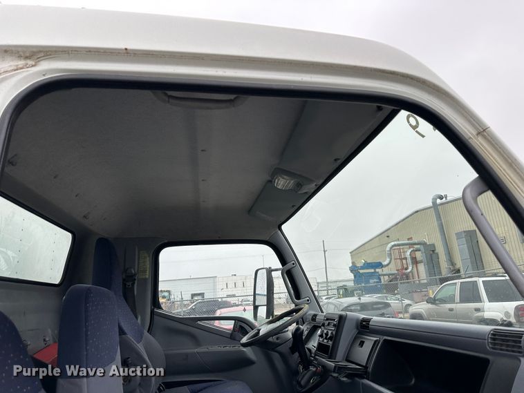 image for item DR5071 2008 Mitsubishi Fuso FE145  box truck